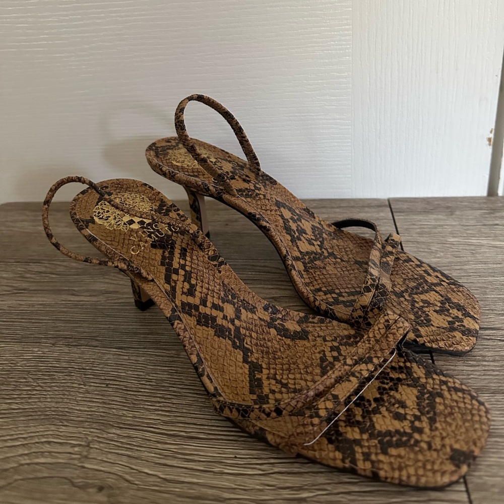 Vince Camuto Leather Kitten Heels Sandals 8-8.5